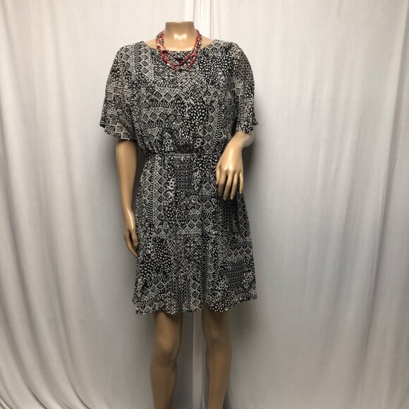 Myan Dress Womens Size Large Black White Open Back Sheer Flutter Sleeves - Picture 1 of 8